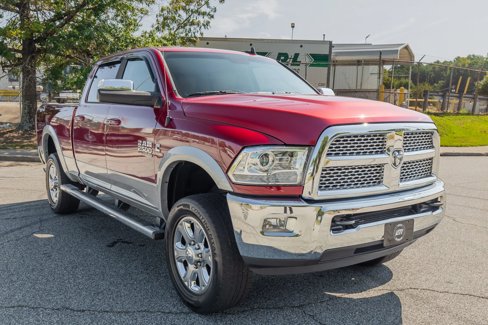 Used 2015 RAM 2500 Laramie w/ Convenience Group image 3