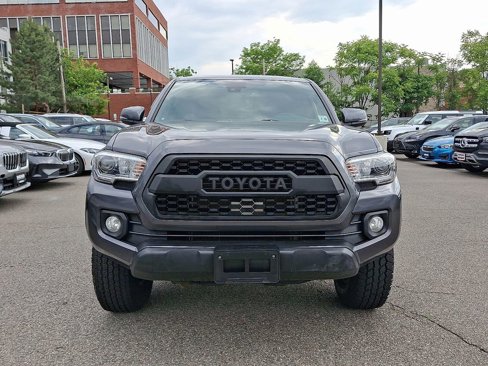 Used 2021 Toyota Tacoma TRD Off-Road image 2