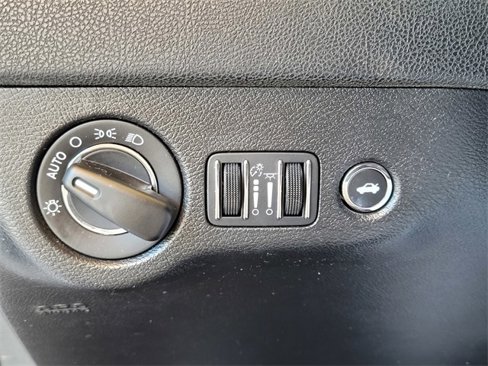 Used 2021 Chrysler 300 Touring w/ Sport Appearance Package image 27
