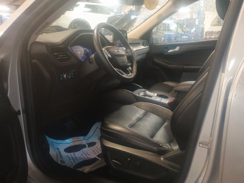 Certified 2020 Ford Escape Titanium image 19