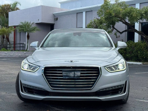 Used 2017 Genesis G90 3.3T Premium image 3