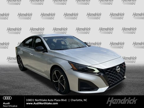 Used 2023 Nissan Altima 2.5 SR image 1