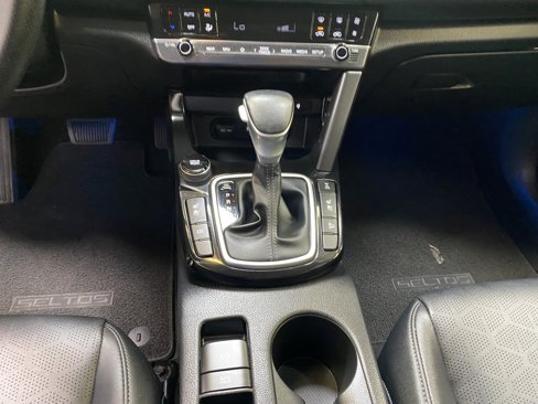 Used 2024 Kia Seltos SX w/ SX Sunroof Package image 48