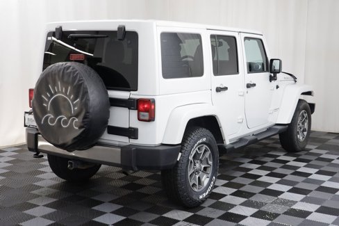 Used 2015 Jeep Wrangler Unlimited Rubicon image 17