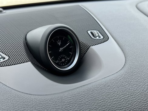 Used 2018 Maserati Levante image 24