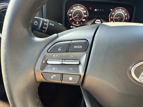 Used 2022 Hyundai Kona Limited image 30
