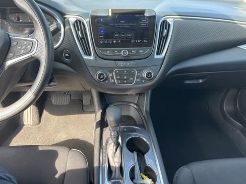 Used 2023 Chevrolet Malibu LT image 14