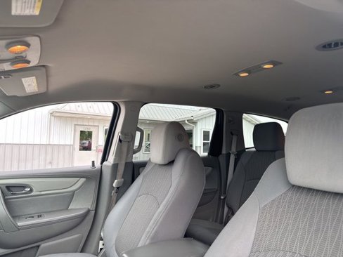 Used 2013 Chevrolet Traverse LS image 2