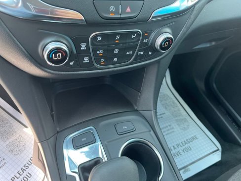 Used 2024 Chevrolet Equinox LT image 16