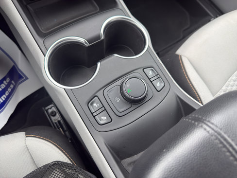 Used 2018 GMC Terrain SLE w/ Driver Convenience Package image 18