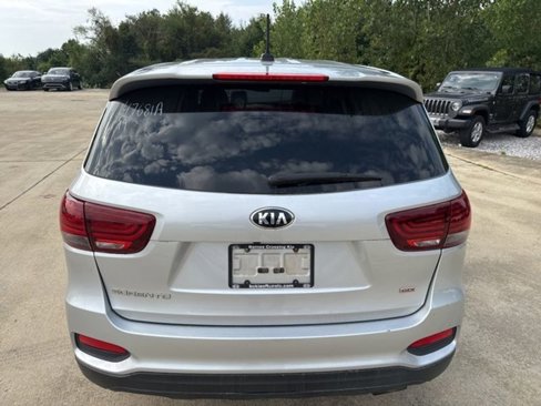 Used 2019 Kia Sorento L image 6