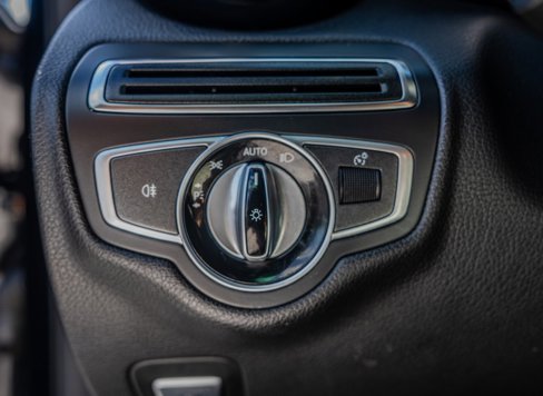 Used 2015 Mercedes-Benz C 300 Sedan image 18