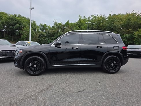 Used 2021 Mercedes-Benz GLB 250 4MATIC w/ Premium Package image 4