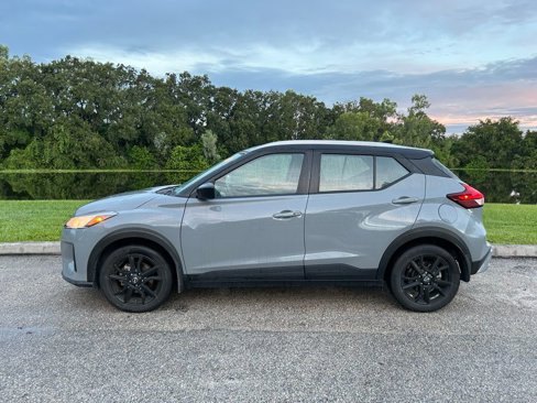 Used 2023 Nissan Kicks SV image 2