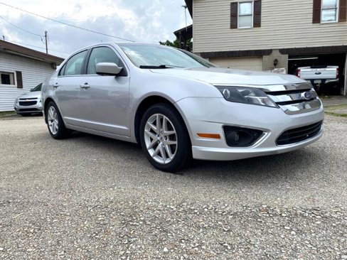 Used 2011 Ford Fusion SEL w/ 302A Rapid Spec Order Code image 3