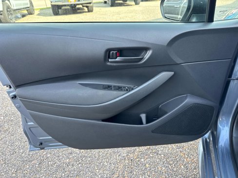 Used 2022 Toyota Corolla LE image 17