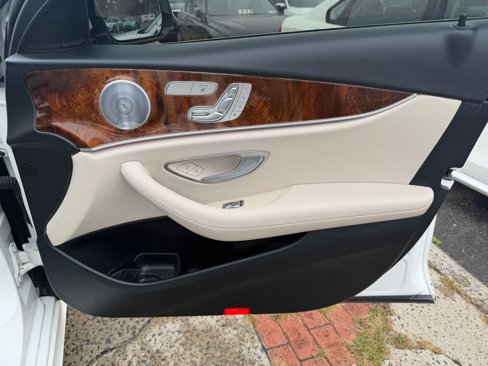 Used 2019 Mercedes-Benz E 300 4MATIC w/ Premium 1 Package image 43