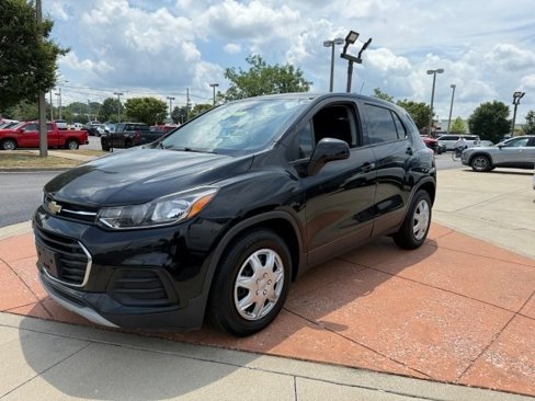 Used 2018 Chevrolet Trax LS image 3