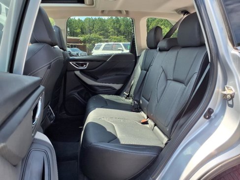 Used 2022 Subaru Forester Limited image 24