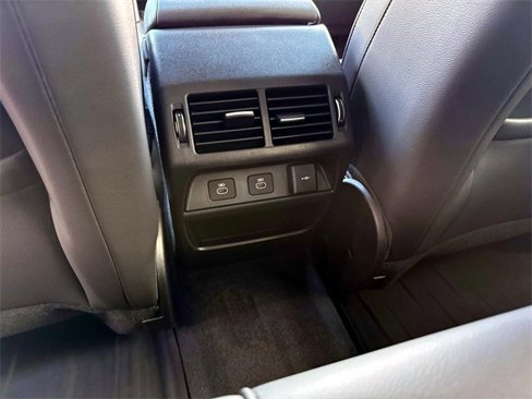New 2025 Land Rover Discovery Sport S image 15