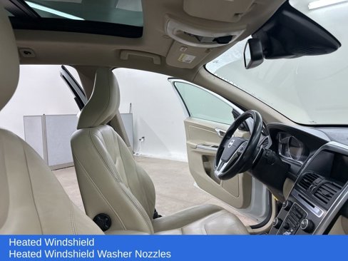 Used 2015 Volvo XC60 T6 Platinum image 19