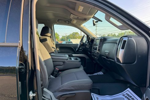 Used 2018 Chevrolet Silverado 1500 LT w/ All Star Edition image 8