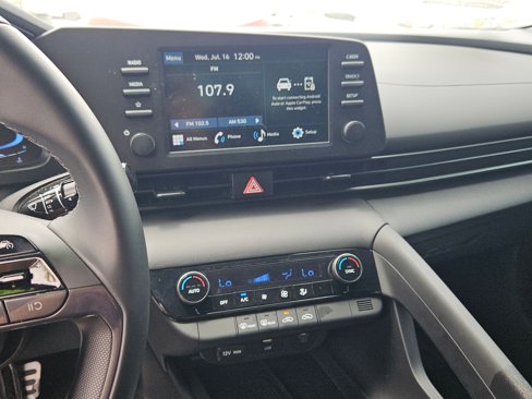 Certified 2025 Hyundai Elantra Sport image 13