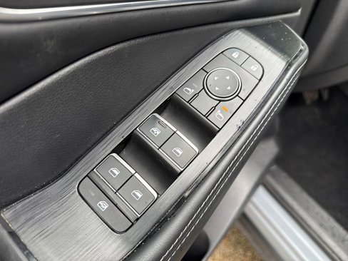 Used 2021 Nissan Rogue SL image 12