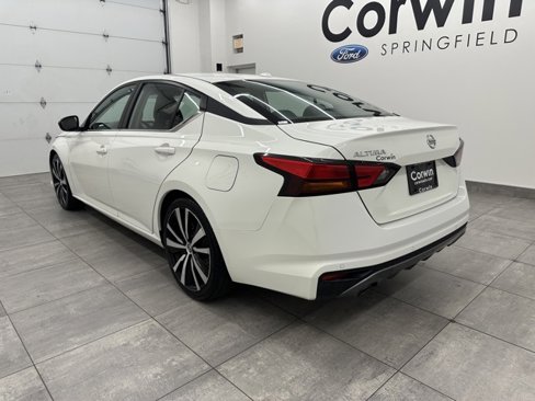 Used 2020 Nissan Altima 2.5 SR image 2