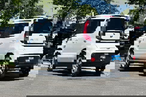 Used 2017 Kia Soul image 6