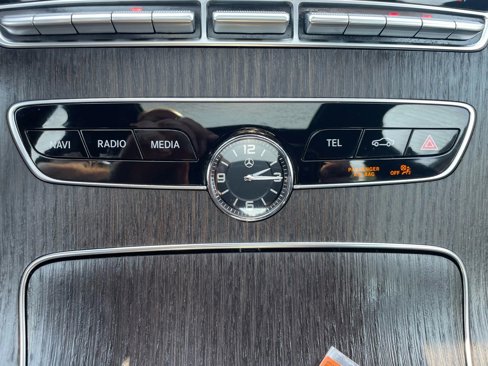 Used 2019 Mercedes-Benz C 300 4MATIC Sedan image 8