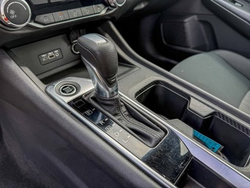 Used 2022 Nissan Sentra SV image 12
