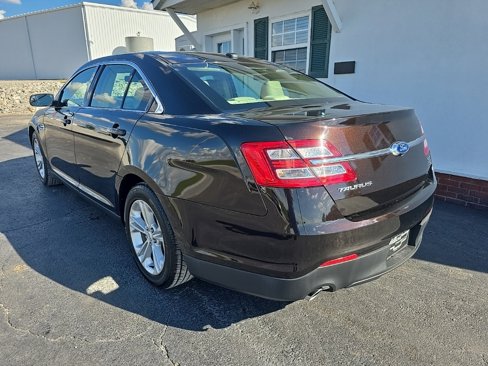 Used 2013 Ford Taurus SEL image 6