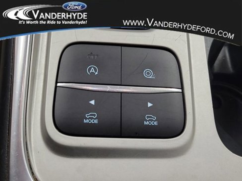 Used 2021 Ford Explorer Limited w/ Equipment Group 301A image 33