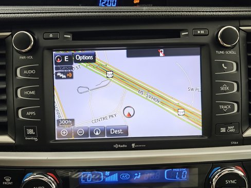 Used 2014 Toyota Highlander Limited image 26