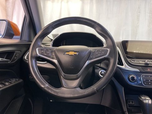 Used 2018 Chevrolet Equinox LT w/ Sun & Infotainment Package image 16