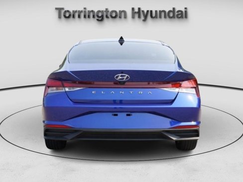 Used 2022 Hyundai Elantra SEL w/ Cargo Package image 6