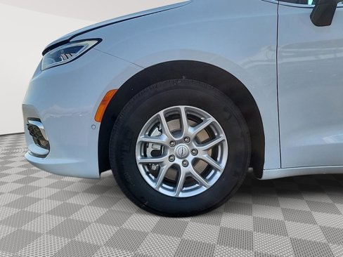 New 2026 Chrysler Pacifica Select image 23