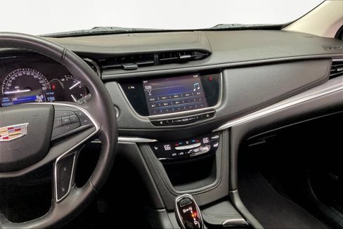 Used 2017 Cadillac XT5 Luxury image 9