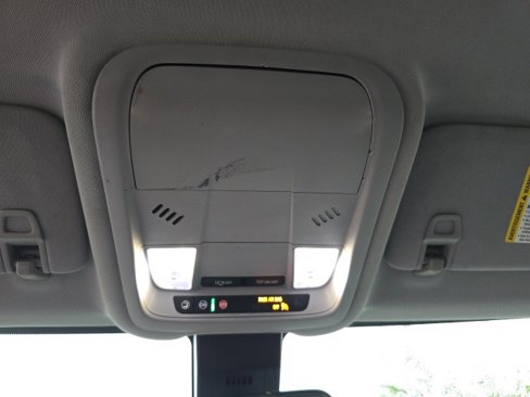 Used 2020 Chevrolet Equinox LS image 17