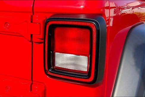 Used 2020 Jeep Wrangler Unlimited Sport image 26
