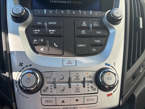 Used 2017 Chevrolet Equinox LT w/ Convenience Package image 28