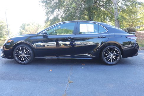 Used 2023 Toyota Camry SE image 5