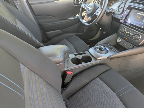 Used 2023 Nissan Leaf S image 9