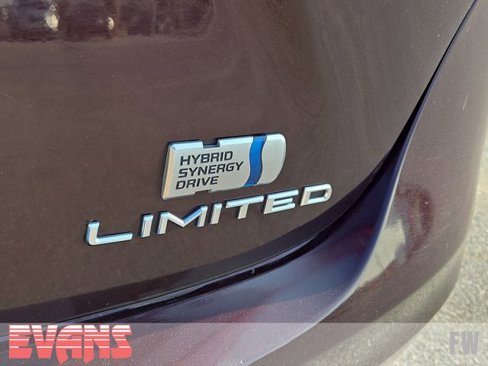 Used 2015 Toyota Avalon Limited image 3