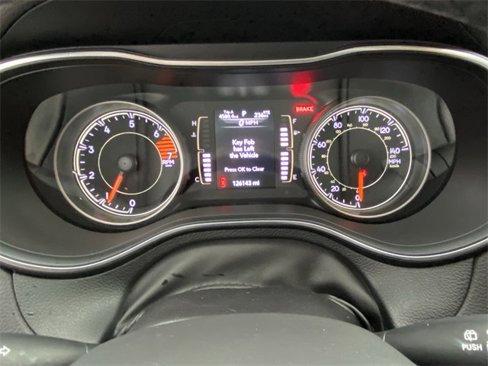 Used 2019 Jeep Cherokee Latitude Plus w/ Comfort/Convenience Group image 11