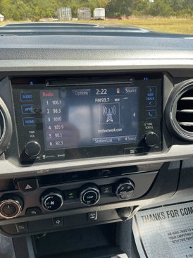 Used 2017 Toyota Tacoma TRD Sport image 27