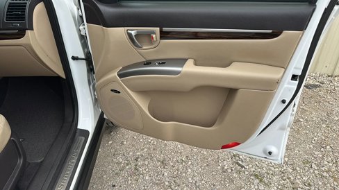 Used 2011 Hyundai Santa Fe Limited image 17
