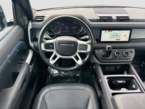 Used 2022 Land Rover Defender 110 SE image 25