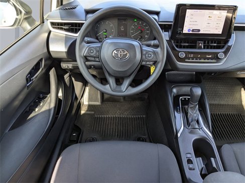 Used 2024 Toyota Corolla LE image 18